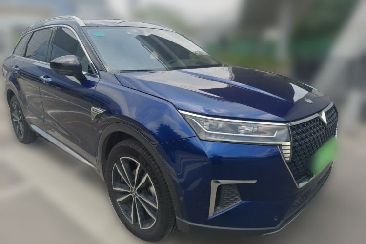Used Venucia Star 2020 260T Automatic 48V Mild Hybrid Turbocharged Starry Edition Front Right 45 Deg