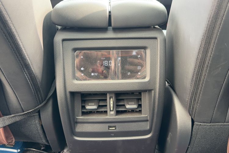 Used Venucia Star 2020 260T Automatic 48V Mild Hybrid Turbocharged Starry Edition Interior 2