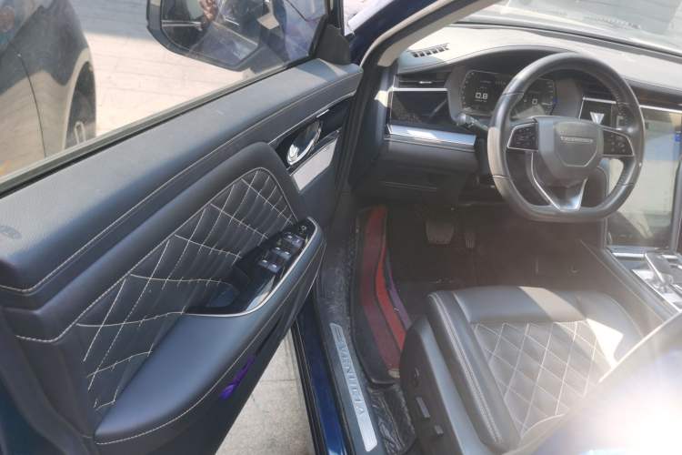 Used Venucia Star 2020 260T Automatic 48V Mild Hybrid Turbocharged Starry Edition Interior 3