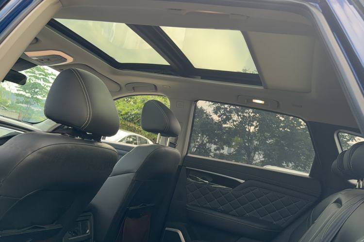 Used Venucia Star 2020 260T Automatic 48V Mild Hybrid Turbocharged Starry Edition Interior 3