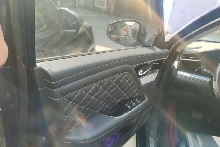 Used Venucia Star 2020 260T Automatic 48V Mild Hybrid Turbocharged Starry Edition Interior 7
