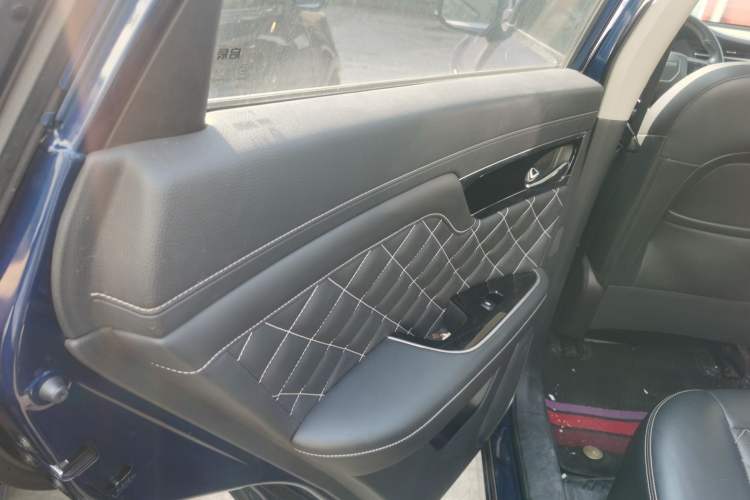 Used Venucia Star 2020 260T Automatic 48V Mild Hybrid Turbocharged Starry Edition Interior 8