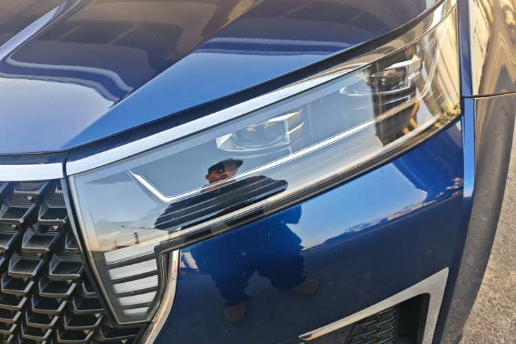 Used Venucia Star 2020 260T Automatic 48V Mild Hybrid Turbocharged Star Edition Left Front Headlight