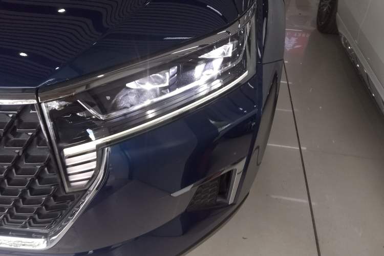 Used Venucia Star 2020 260T Automatic 48V Mild Hybrid Turbocharged Star Edition Left Front Headlight