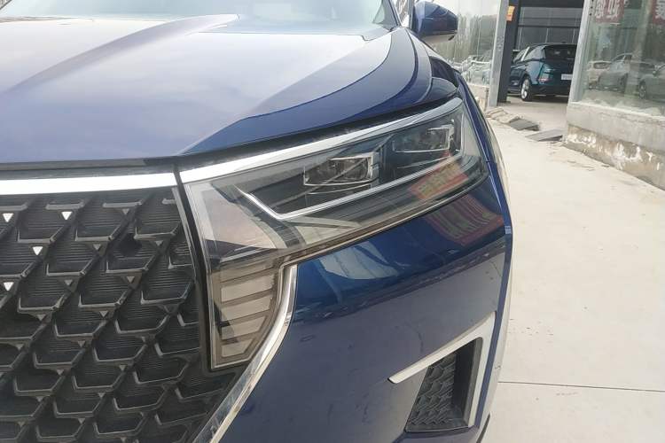 Used Venucia Star 2020 260T Automatic 48V Mild Hybrid Turbocharged Starry Edition Left Front Headlight