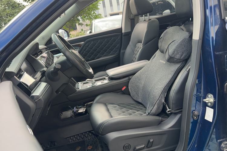 Used Venucia Star 2020 260T Automatic 48V Mild Hybrid Turbocharged Starry Edition Left Front Seat