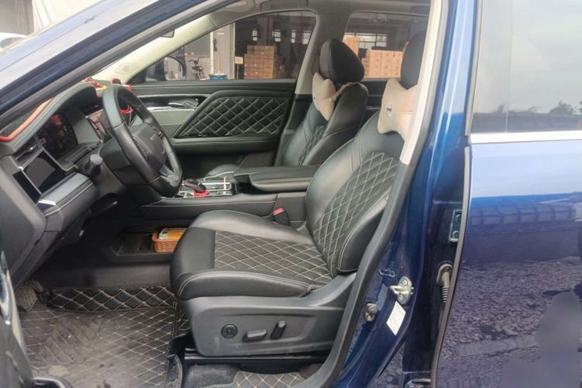 Used Venucia Star 2020 260T Automatic 48V Mild Hybrid Turbocharged Starry Edition Left Front Seat