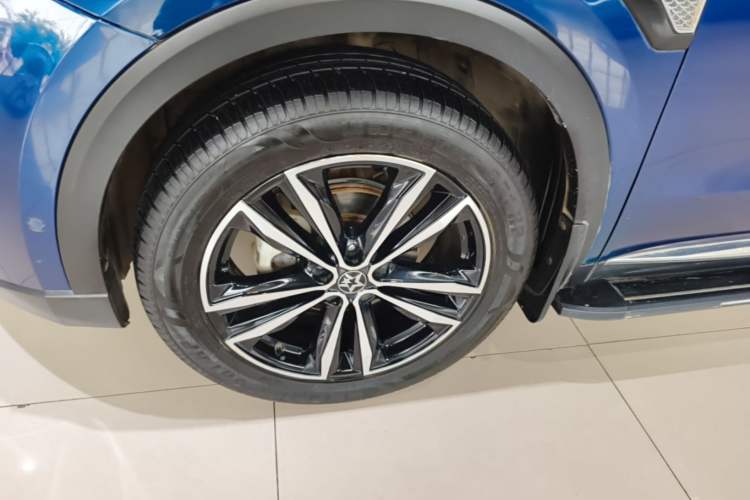 Used Venucia Star 2020 260T Automatic 48V Mild Hybrid Turbocharged Starry Edition Left Front Wheel Hub