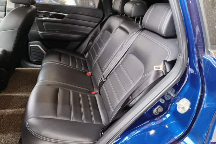 Used Venucia Star 2020 260T Automatic 48V Mild Hybrid Turbocharged Star Edition Left Rear Seat
