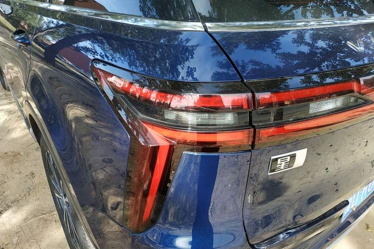 Used Venucia Star 2020 260T Automatic 48V Mild Hybrid Turbocharged Starry Edition Left Rear Taillight