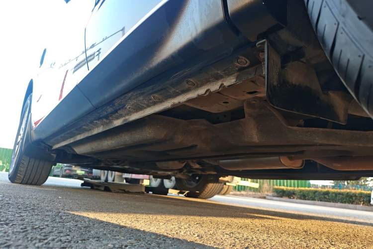 Used Venucia Star 2020 260T Automatic 48V Mild Hybrid Turbocharged Star Edition Left Side Sill