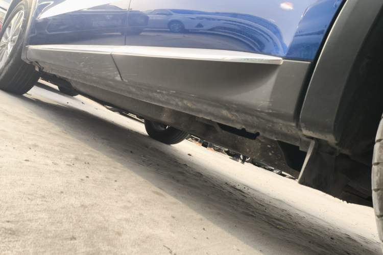 Used Venucia Star 2020 260T Automatic 48V Mild Hybrid Turbocharged Star Edition Left Side Sill