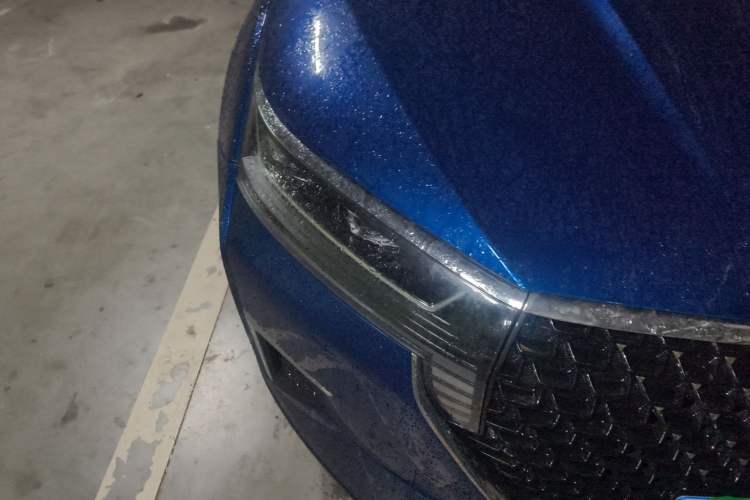 Used Venucia Star 2020 260T Automatic 48V Mild Hybrid Turbocharged Star Edition Right Front Headlight