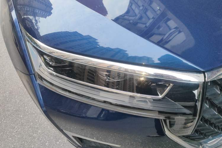 Used Venucia Star 2020 260T Automatic 48V Mild Hybrid Turbocharged Starry Edition Right Front Headlight