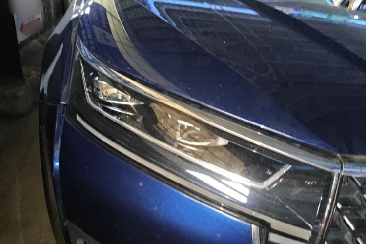 Used Venucia Star 2020 260T Automatic 48V Mild Hybrid Turbocharged Starry Edition Right Front Headlight