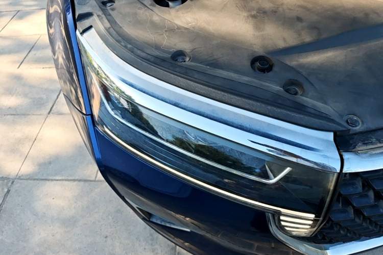 Used Venucia Star 2020 260T Automatic 48V Mild Hybrid Turbocharged Starry Edition Right Front Headlight