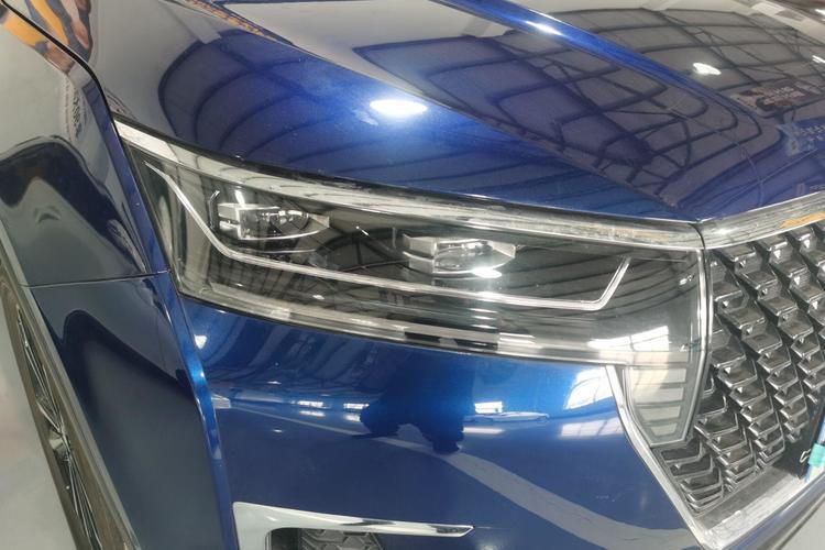 Used Venucia Star 2020 260T Automatic 48V Mild Hybrid Turbocharged Starry Edition Right Front Headlight