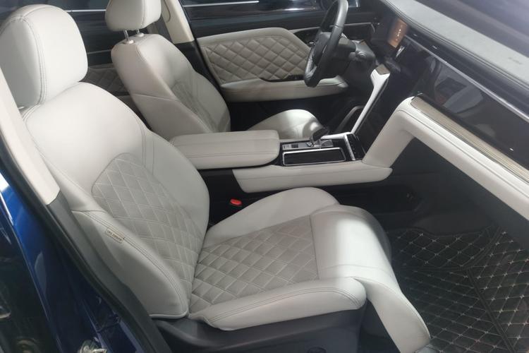 Used Venucia Star 2020 260T Automatic 48V Mild Hybrid Turbocharged Starry Edition Right Front Seat