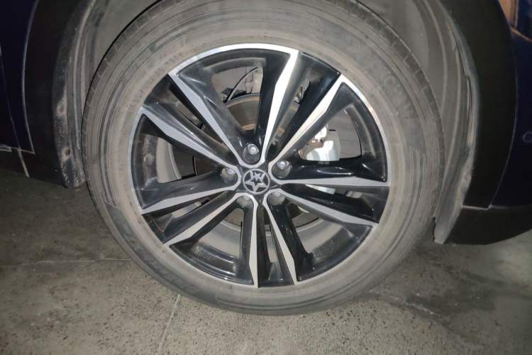 Used Venucia Star 2020 260T Automatic 48V Mild Hybrid Turbocharged Starry Edition Right Front Wheel Hub
