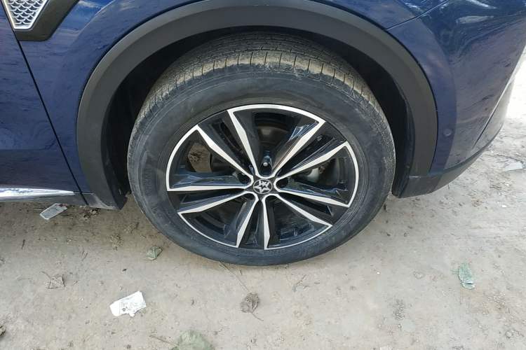 Used Venucia Star 2020 260T Automatic 48V Mild Hybrid Turbocharged Starry Edition Right Front Wheel Hub