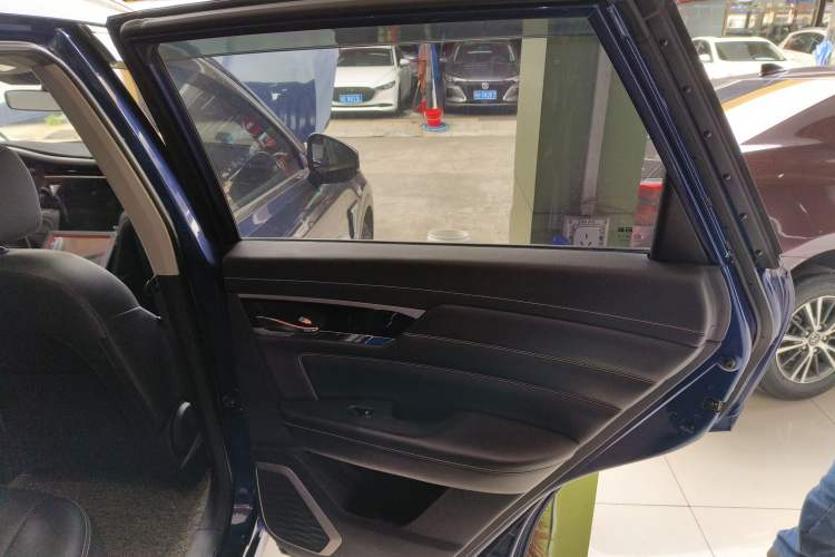 Used Venucia Star 2020 260T Automatic 48V Mild Hybrid Turbocharged Star Edition Right Rear Door Interior