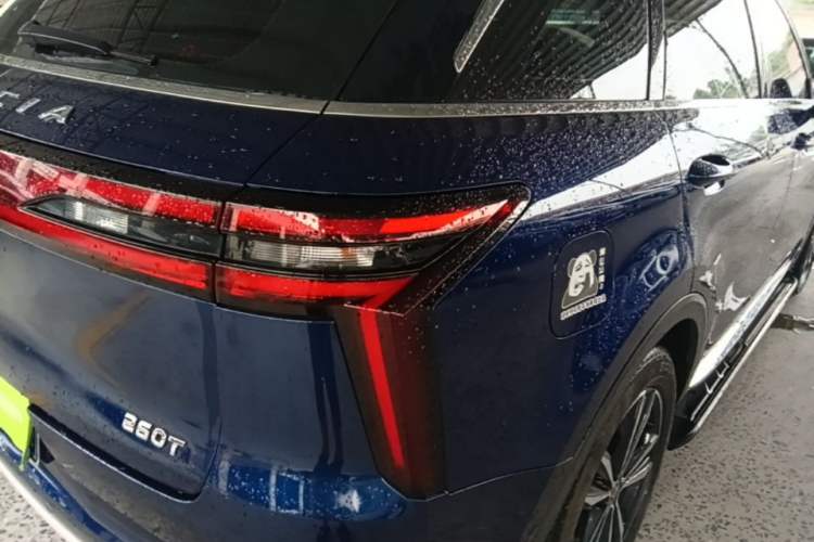 Used Venucia Star 2020 260T Automatic 48V Mild Hybrid Turbocharged Starry Edition Right Rear Taillight