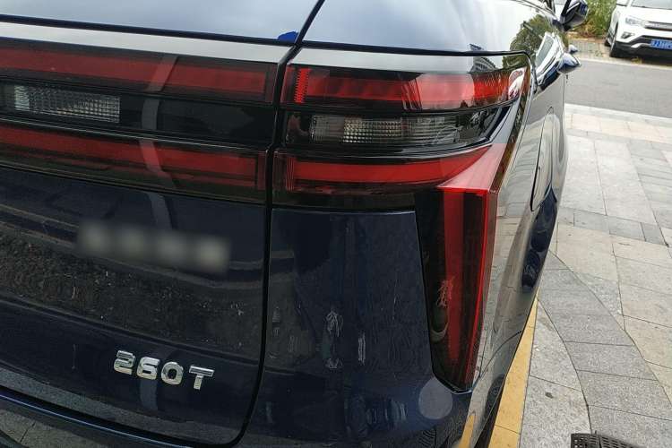 Used Venucia Star 2020 260T Automatic 48V Mild Hybrid Turbocharged Star Edition Right Rear Taillight