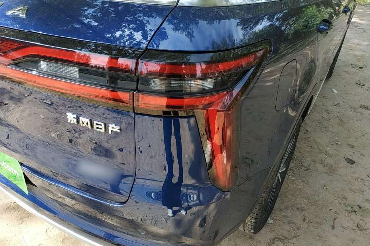 Used Venucia Star 2020 260T Automatic 48V Mild Hybrid Turbocharged Starry Edition Right Rear Taillight