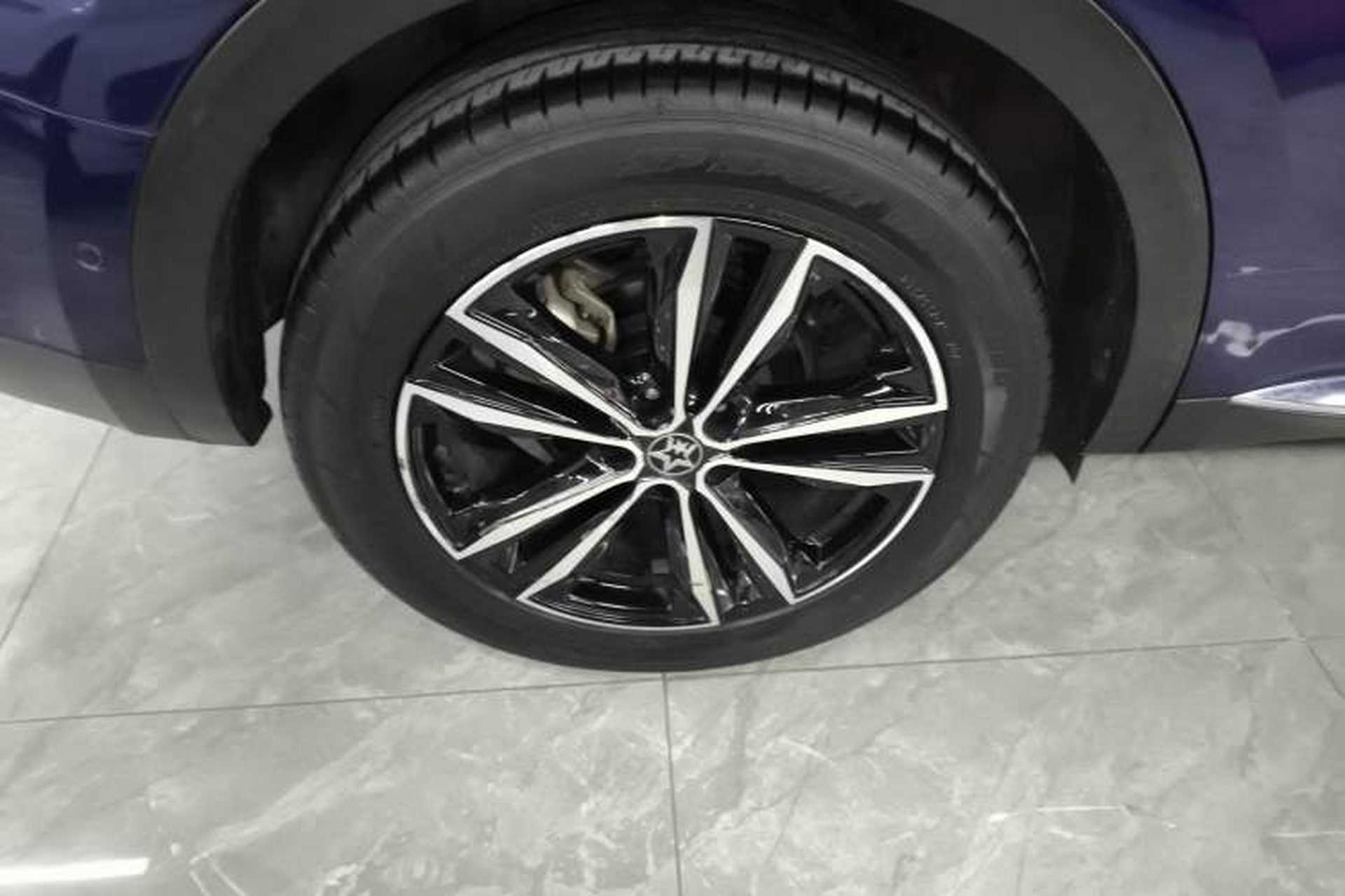 Used Venucia Star 2020 260T Automatic 48V Mild Hybrid Turbocharged Starry Edition Right Rear Wheel Hub