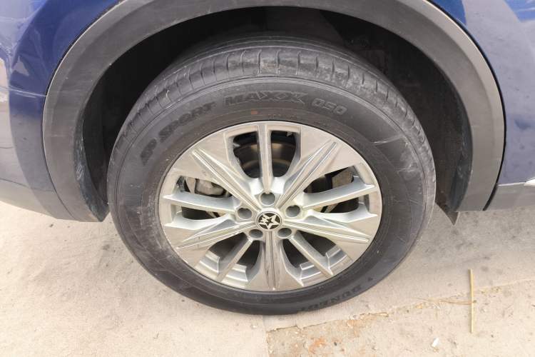 Used Venucia Star 2020 260T Automatic 48V Mild Hybrid Turbocharged Star Edition Right Rear Wheel Hub