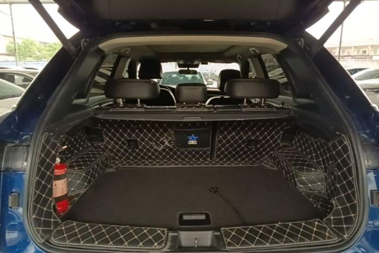 Used Venucia Star 2020 260T Automatic 48V Mild Hybrid Turbocharged Starry Edition Trunk