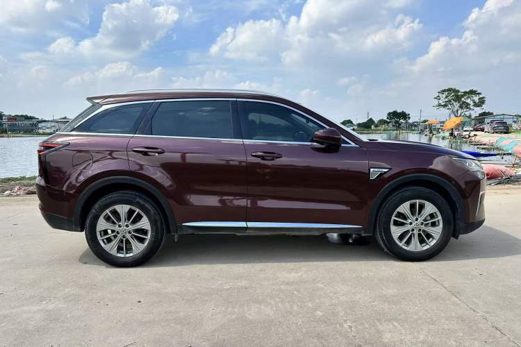 Used Venucia Star 2020 260T Automatic 48V Mild Hybrid Turbocharged Star Edition Exterior 11
