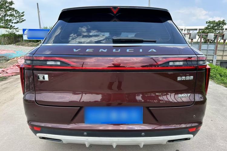 Used Venucia Star 2020 260T Automatic 48V Mild Hybrid Turbocharged Star Edition Exterior 9