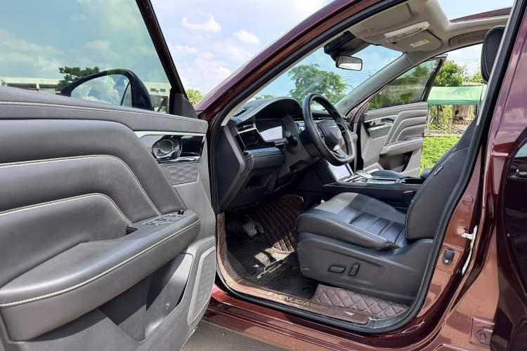 Used Venucia Star 2020 260T Automatic 48V Mild Hybrid Turbocharged Star Edition Interior 3