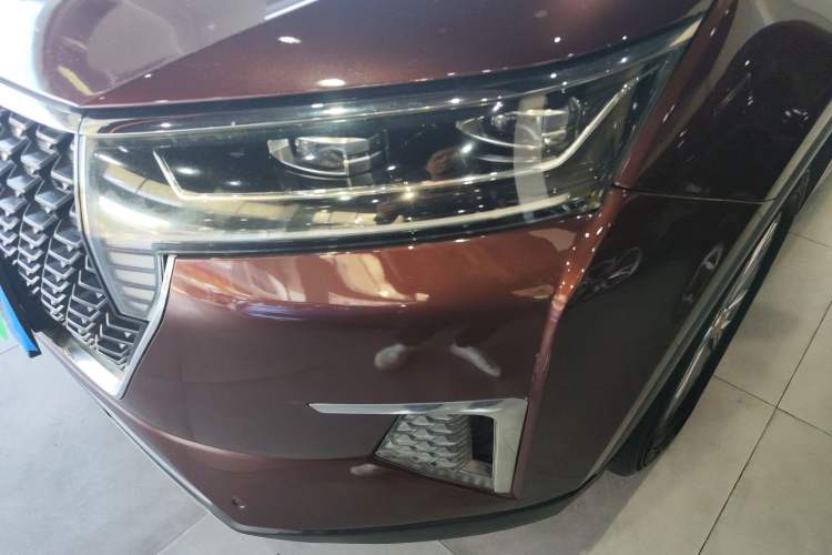 Used Venucia Star 2020 260T Automatic 48V Mild Hybrid Turbocharged Star Edition Left Front Headlight