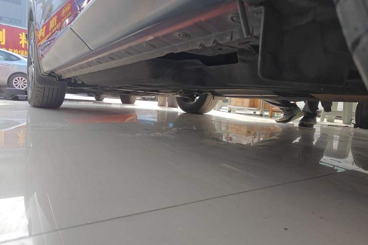 Used Venucia Star 2020 260T Automatic 48V Mild Hybrid Turbocharged Starry Edition Left Side Sill