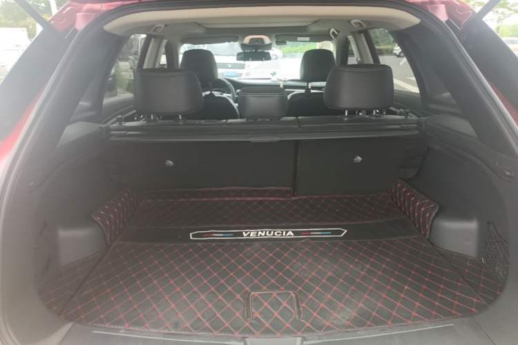 Used Venucia Star 2020 260T Automatic 48V Mild Hybrid Turbocharged Star Edition Trunk