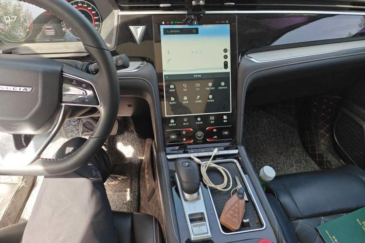 Used Venucia Star 2020 260T Automatic 48V Mild Hybrid Turbocharged Starry Edition Audio And AC Panel