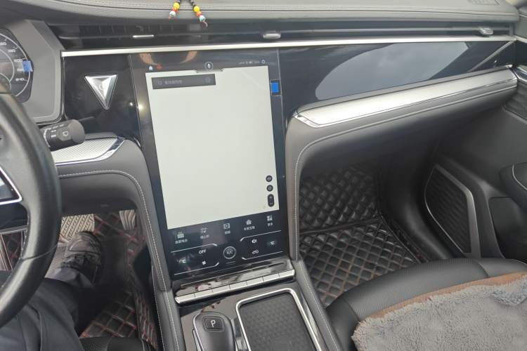 Used Venucia Star 2020 260T Automatic 48V Mild Hybrid Turbocharged Star Edition Audio And AC Panel