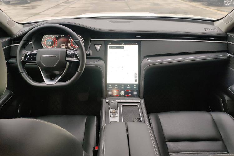 Used Venucia Star 2020 260T Automatic 48V Mild Hybrid Turbocharged Star Edition Center Console