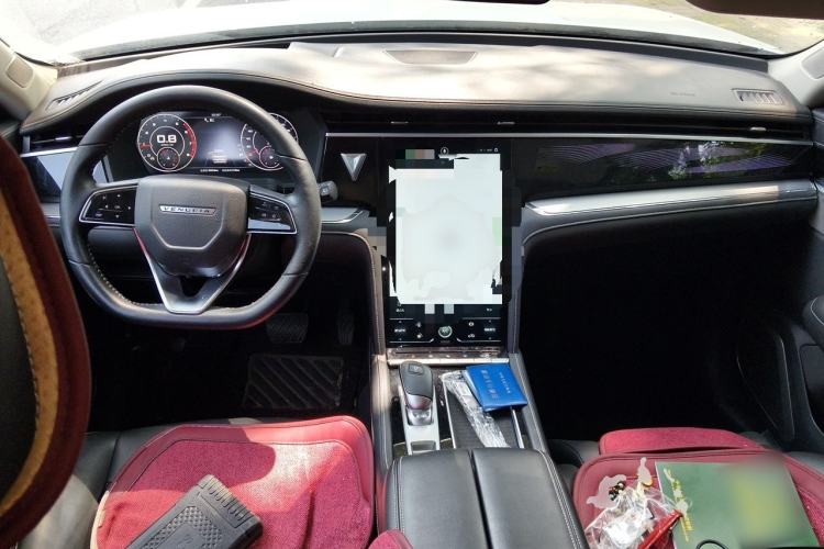 Used Venucia Star 2020 260T Automatic 48V Mild Hybrid Turbocharged Starry Edition Center Console