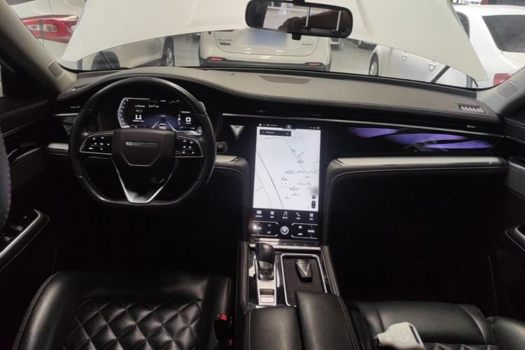 Used Venucia Star 2020 260T Automatic 48V Mild Hybrid Turbocharged Starry Edition Center Console
