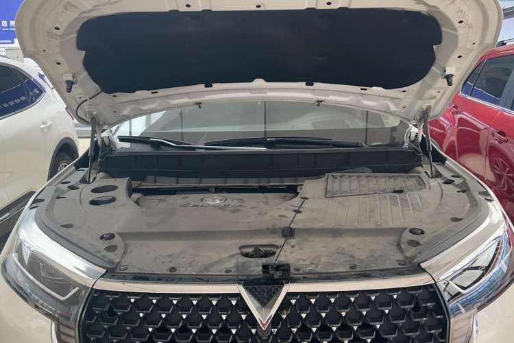 Used Venucia Star 2020 260T Automatic 48V Mild Hybrid Turbocharged Starry Edition Engine Bay