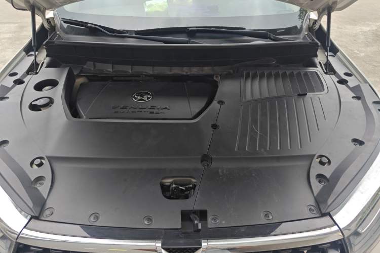 Used Venucia Star 2020 260T Automatic 48V Mild Hybrid Turbocharged Star Edition Engine Bay