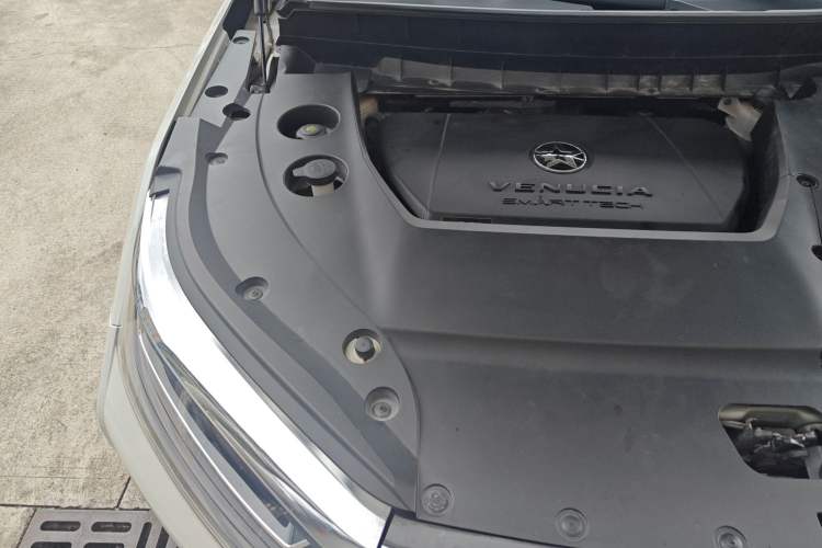 Used Venucia Star 2020 260T Automatic 48V Mild Hybrid Turbocharged Star Edition Engine Bay Right