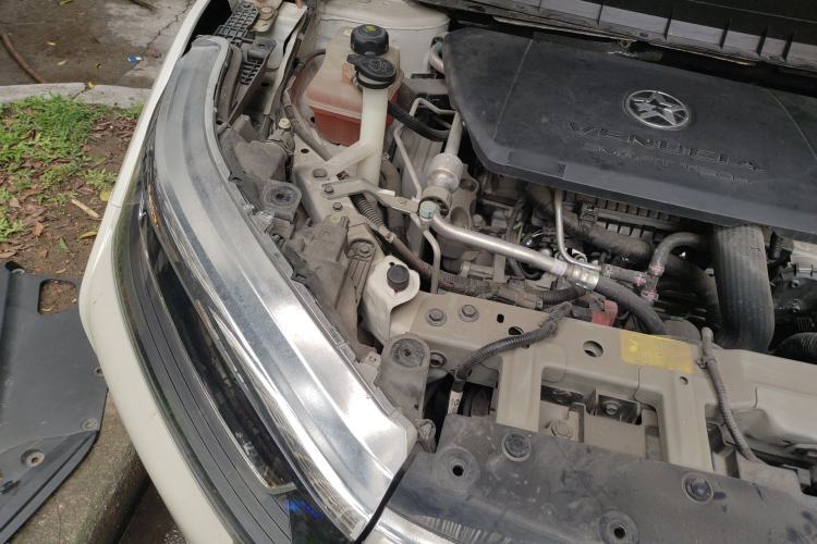 Used Venucia Star 2020 260T Automatic 48V Mild Hybrid Turbocharged Starry Edition Engine Bay Right