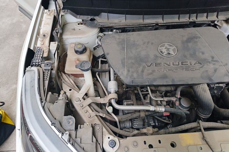 Used Venucia Star 2020 260T Automatic 48V Mild Hybrid Turbocharged Star Edition Engine Bay Right