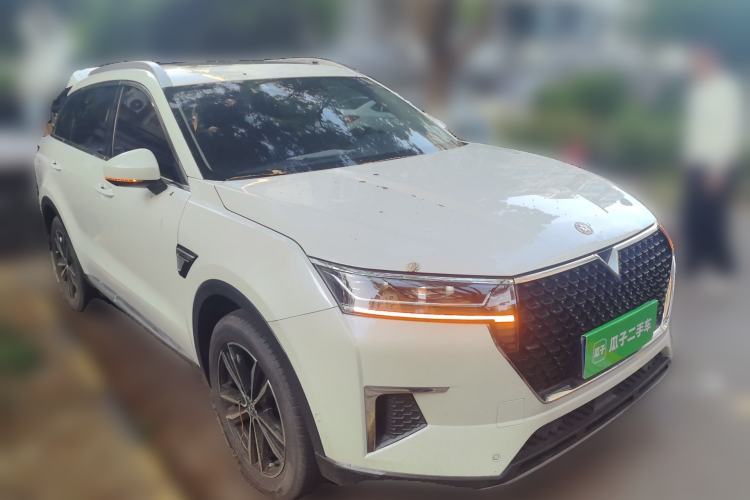 Used Venucia Star 2020 260T Automatic 48V Mild Hybrid Turbocharged Starry Edition Exterior 2