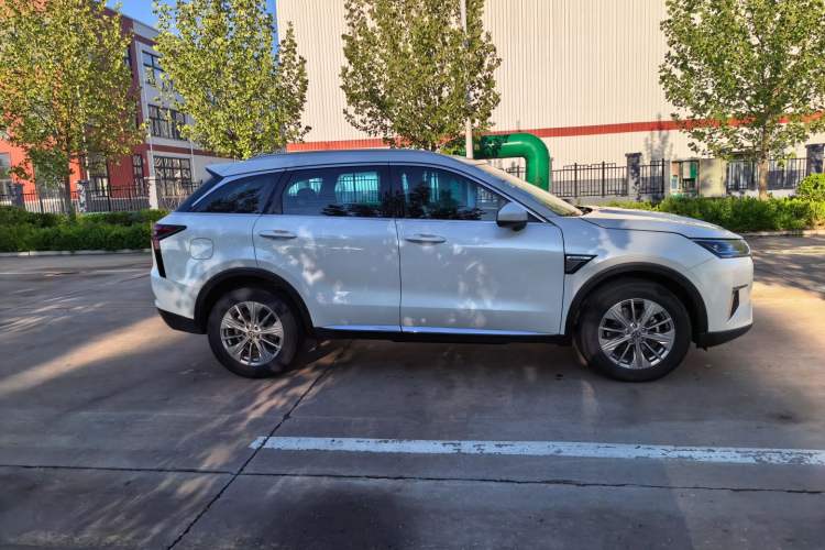 Used Venucia Star 2020 260T Automatic 48V Mild Hybrid Turbocharged Star Edition Exterior 2