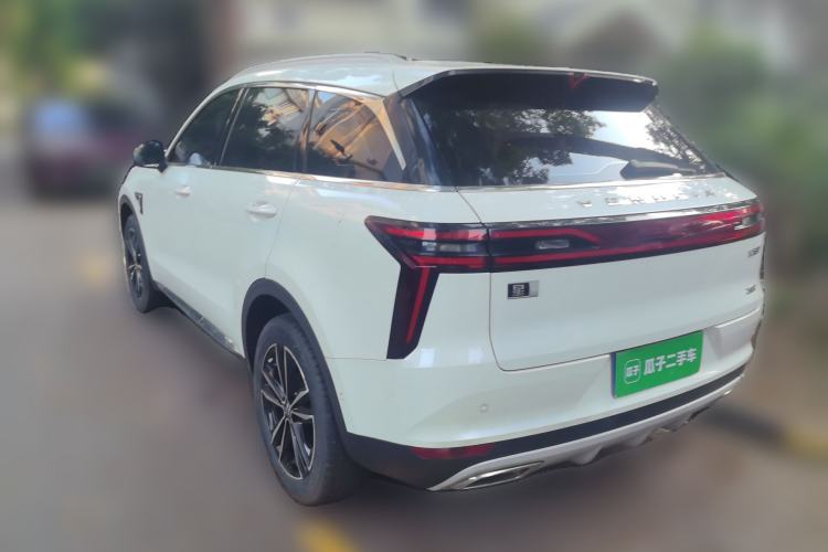Used Venucia Star 2020 260T Automatic 48V Mild Hybrid Turbocharged Starry Edition Exterior 3